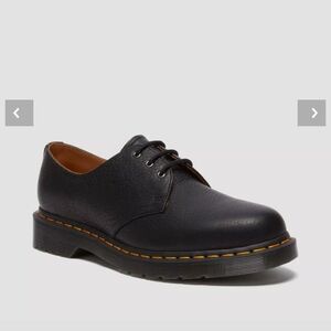 Classic Men's Black Leather Derby Shoe